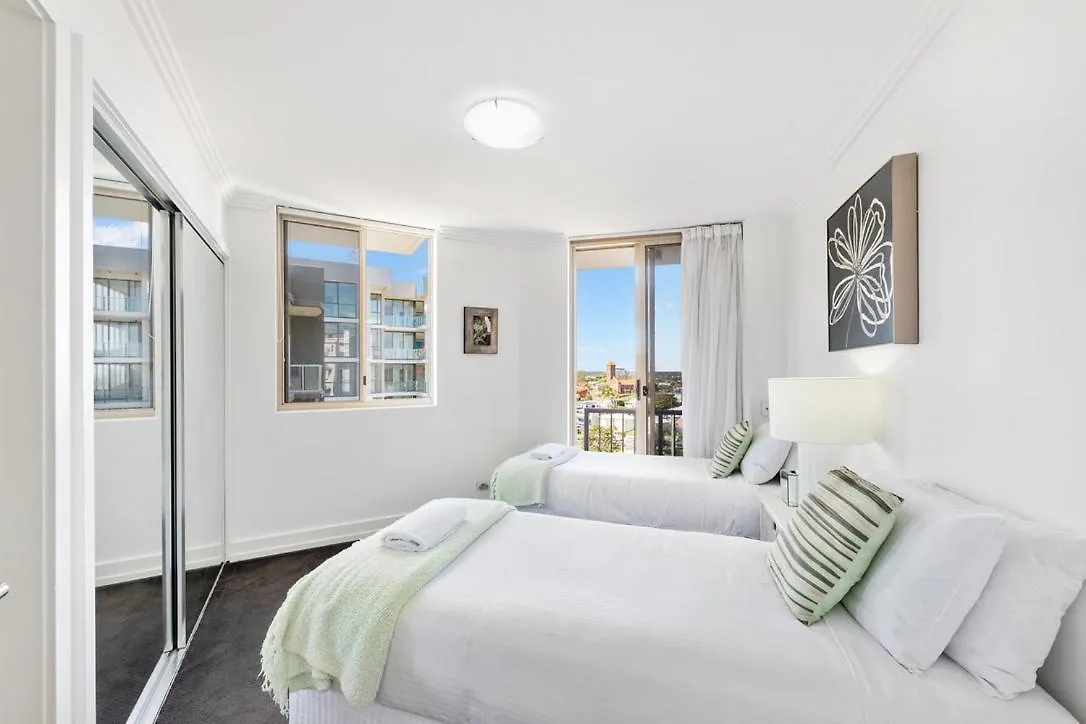 2 Bedroom Penthouse Kirra Point No.19 Gold Coast 0*,  Australia